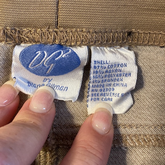 DONATED DG2 by Diane Gilman tan jeans. Size 10 - Picture 3 of 6